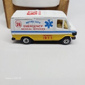 Vintage Majorette Mercedes Benz Ambulance Metro City‎ Emergency Vehicle